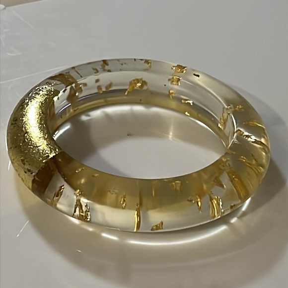 Vintage Art Deco 12KT Gold Dust Flake Infused Clear Lucite Chunky Bangle - Picture 10 of 12